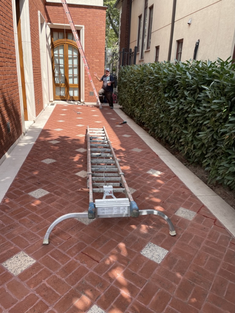 Exterior Paint & Repair